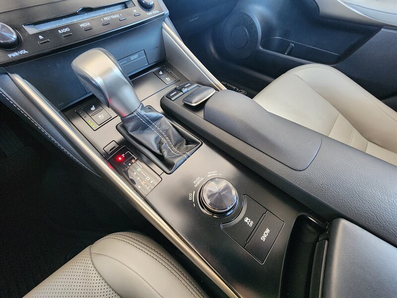 Used 2014 Lexus IS 250 AWD w/ Luxury Package w/Gray Wood image 47