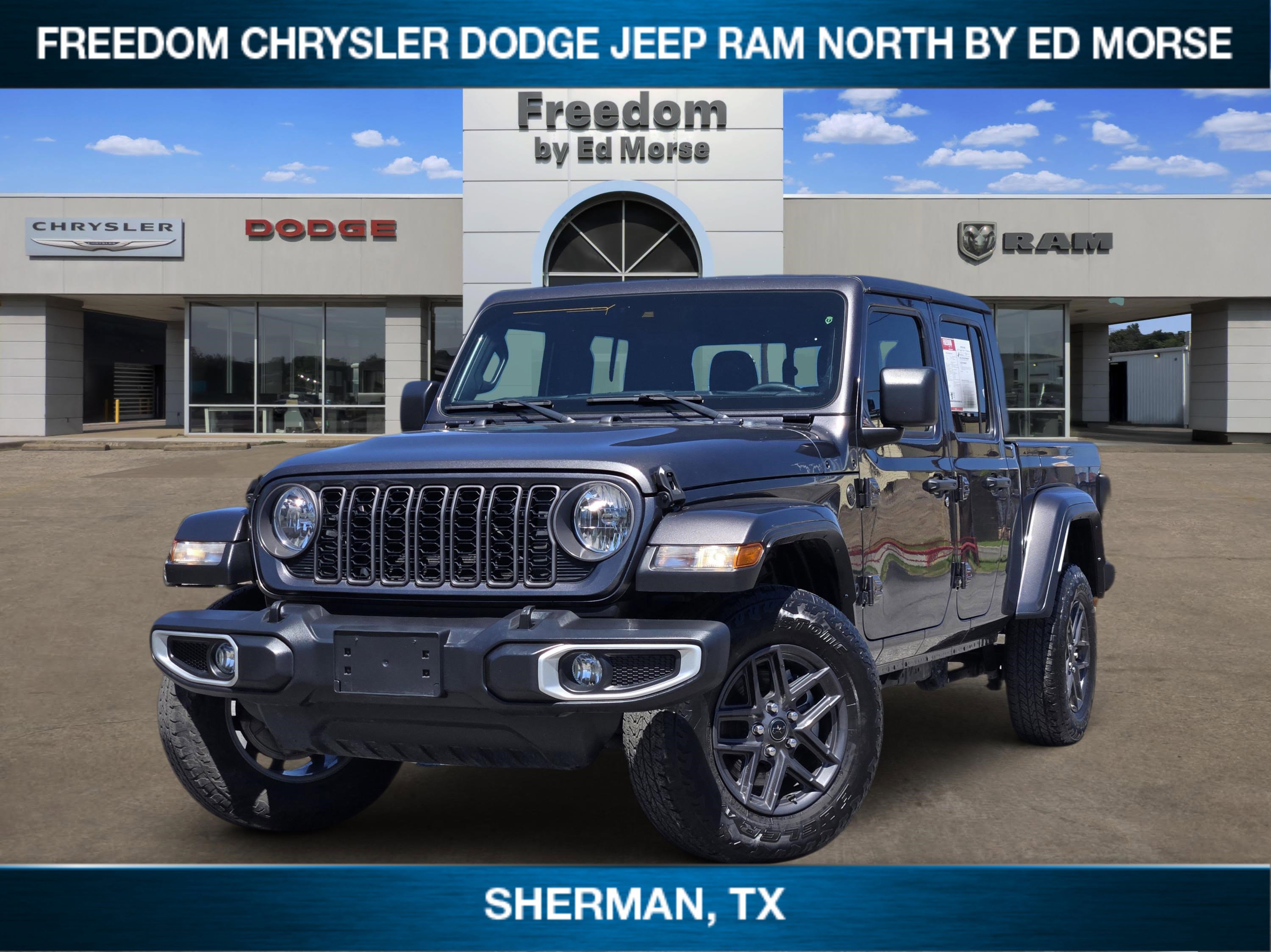 Used 2024 Jeep Gladiator Sport AWD/4WD image 1
