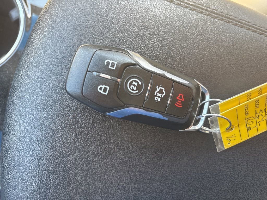 Used 2016 Ford Edge SEL w/ Equipment Group 201A FWD image 12