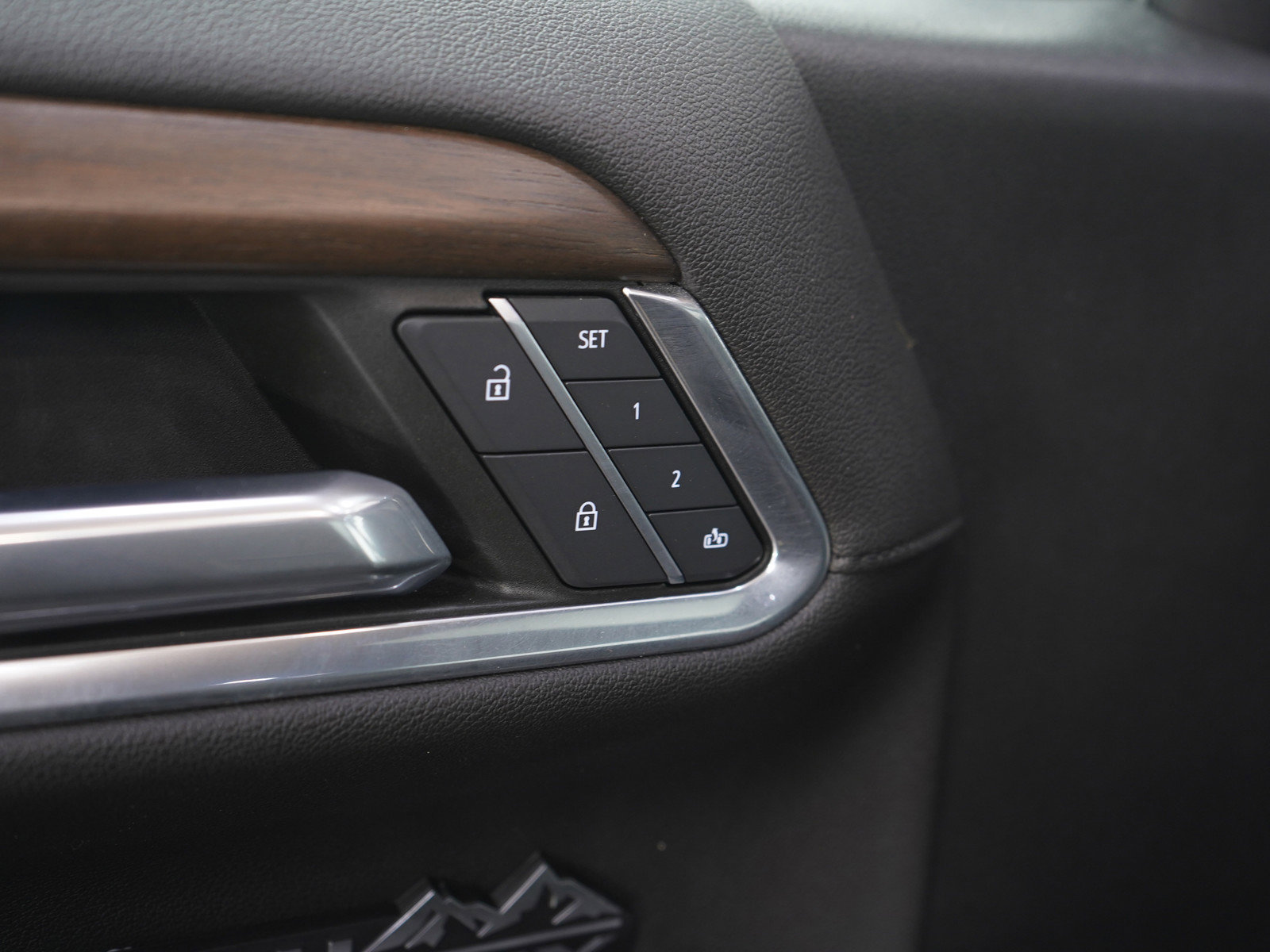 Used 2023 Chevrolet Silverado 1500 High Country w/ Technology Package image 23