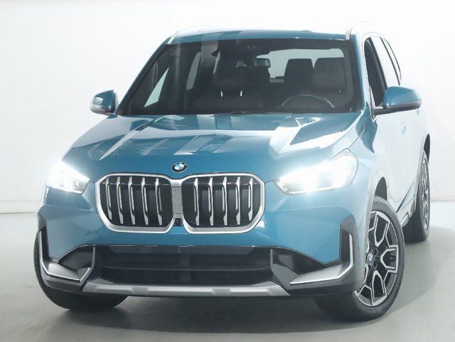 Used 2025 BMW X1 xDrive28i AWD/4WD image 3