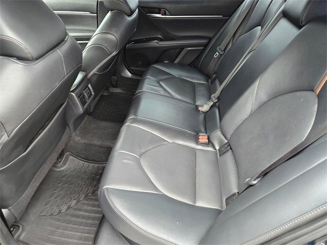 Used 2020 Toyota Camry XLE image 12