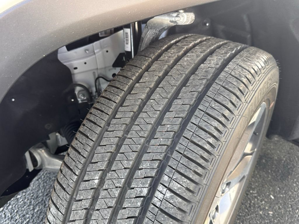 New 2026 Jeep Grand Cherokee Limited AWD/4WD image 9