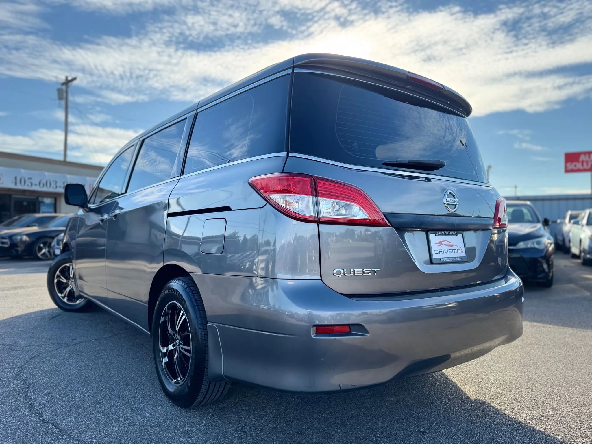 Used 2015 Nissan Quest S image 6