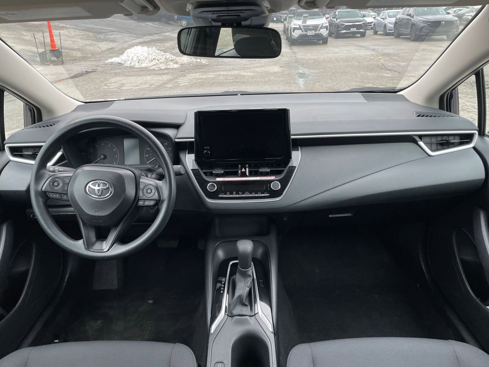 Used 2025 Toyota Corolla LE image 31