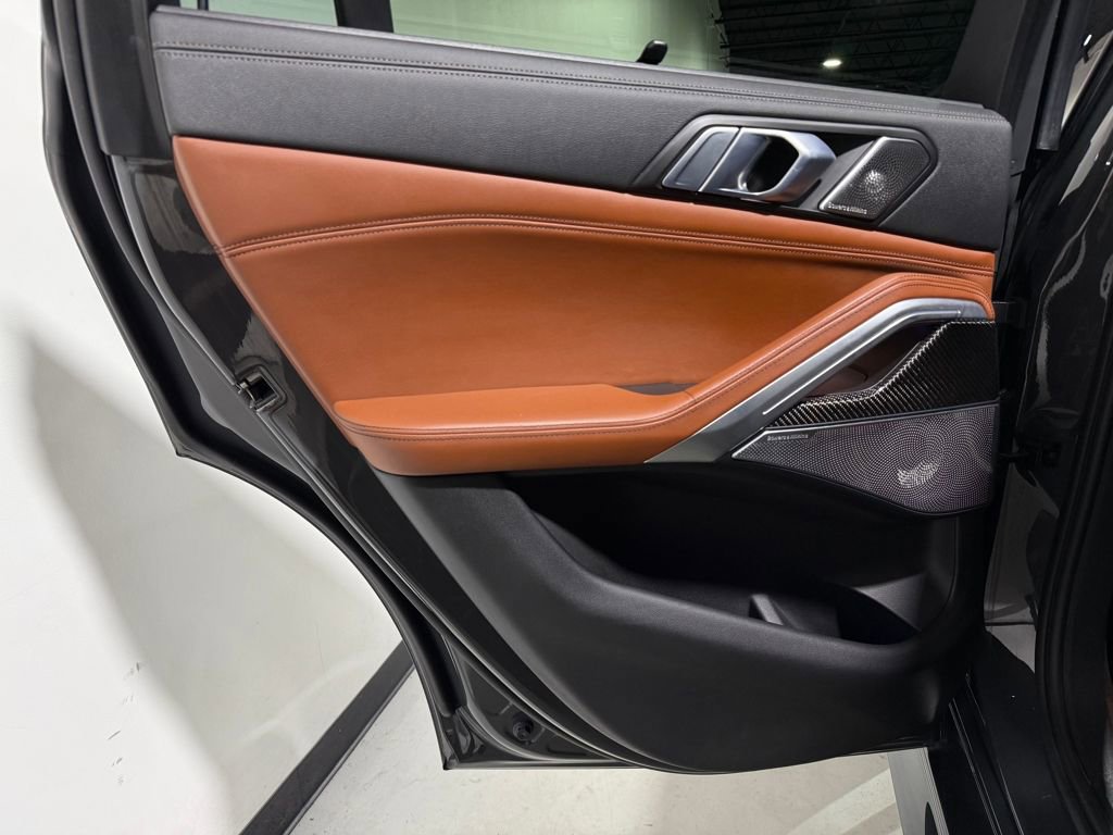 Used 2023 BMW X6 M50i w/ Executive Package image 26