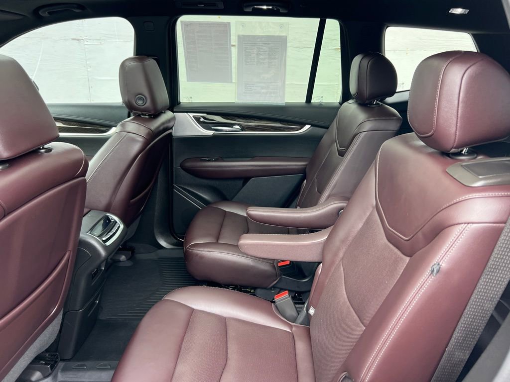 Used 2022 Cadillac XT6 Premium Luxury image 17