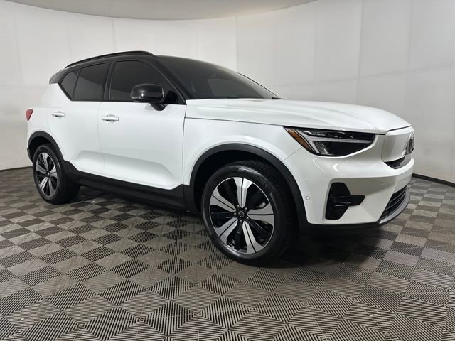 Used 2023 Volvo XC40 Recharge Plus w/ Protection Package Premier image 2