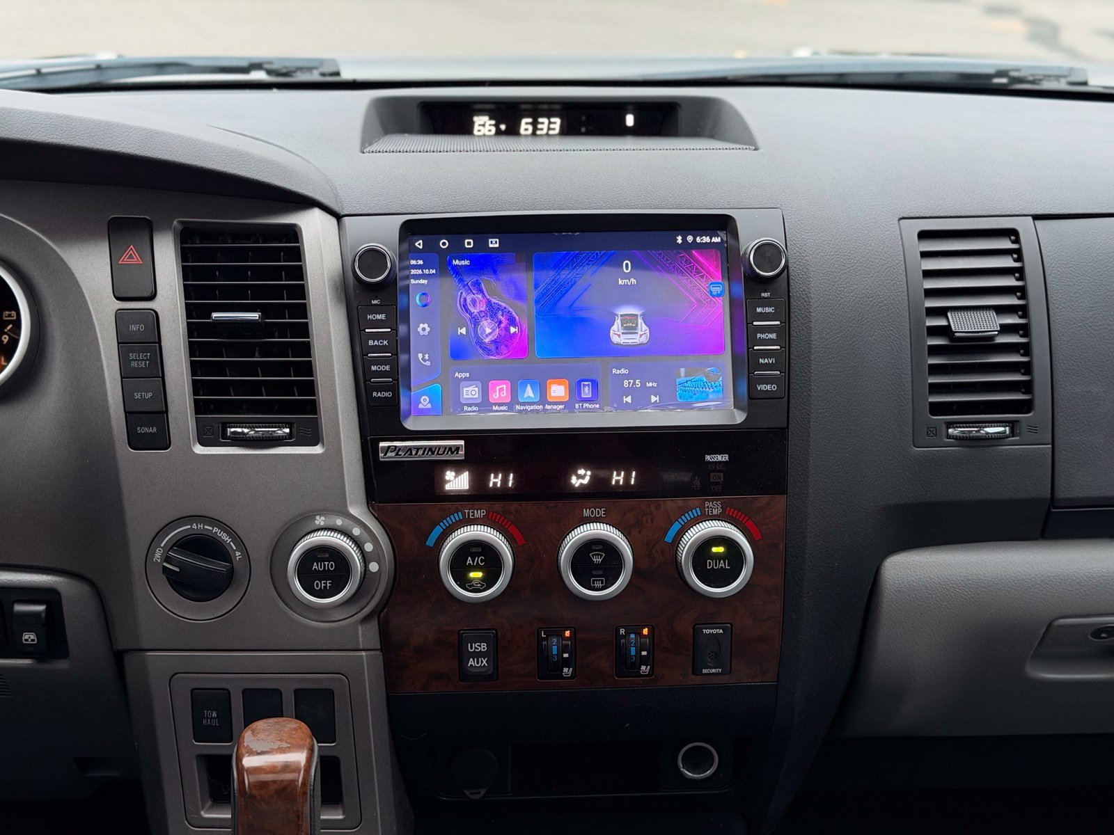 Used 2012 Toyota Tundra Limited w/ Platinum Pkg AWD/4WD image 34