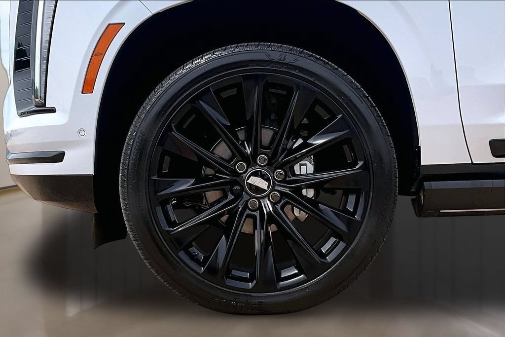 New 2026 Cadillac Escalade ESV Platinum Sport w/ LPO, ONYX Package AWD/4WD image 12
