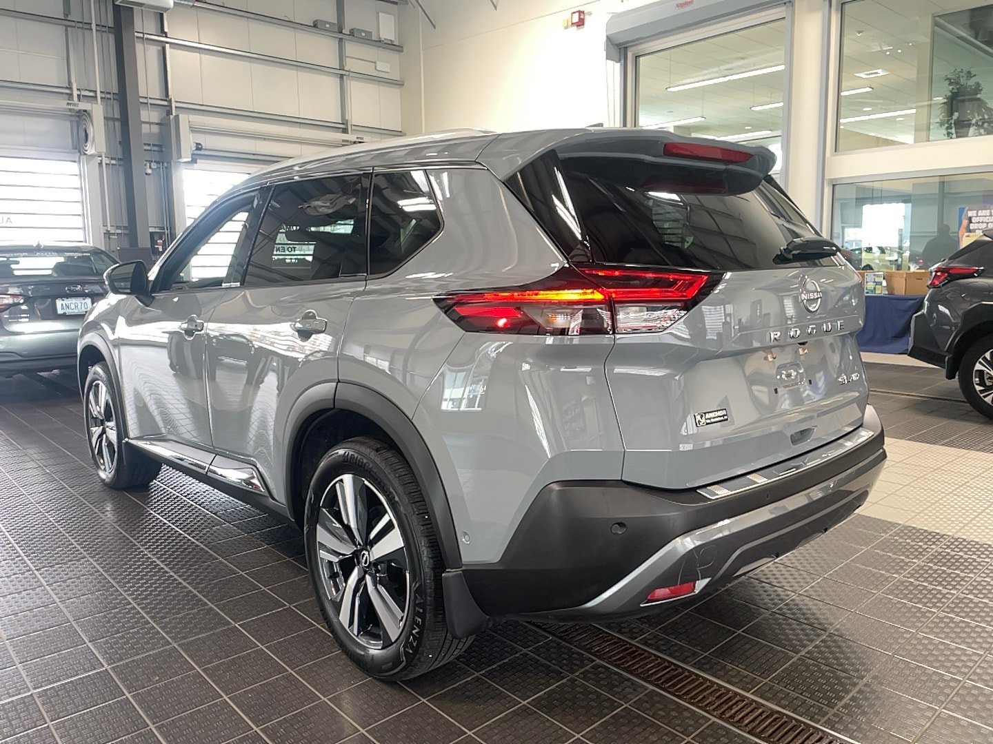 Used 2023 Nissan Rogue SL w/ SL Premium Package AWD/4WD image 22