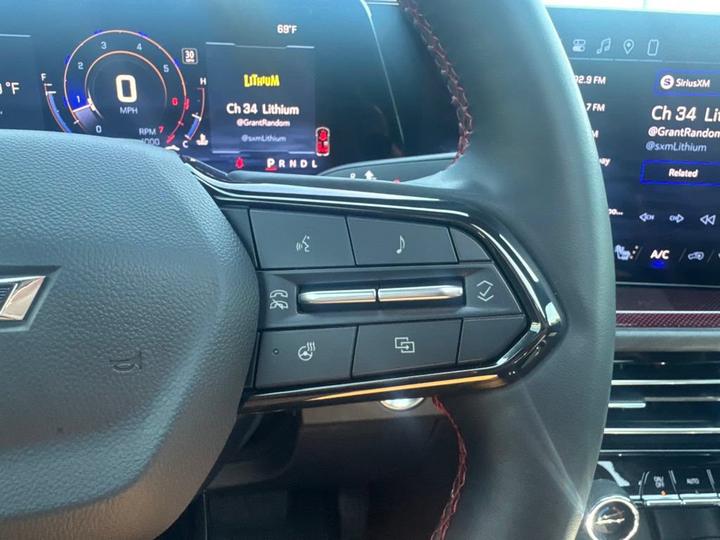 Used 2024 Chevrolet Traverse RS w/ LPO, Floor Liner Package AWD/4WD image 36