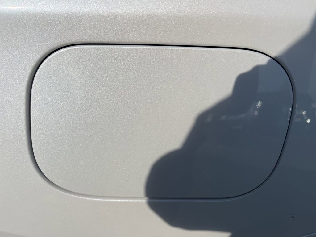 Used 2023 Chevrolet Equinox Premier image 19