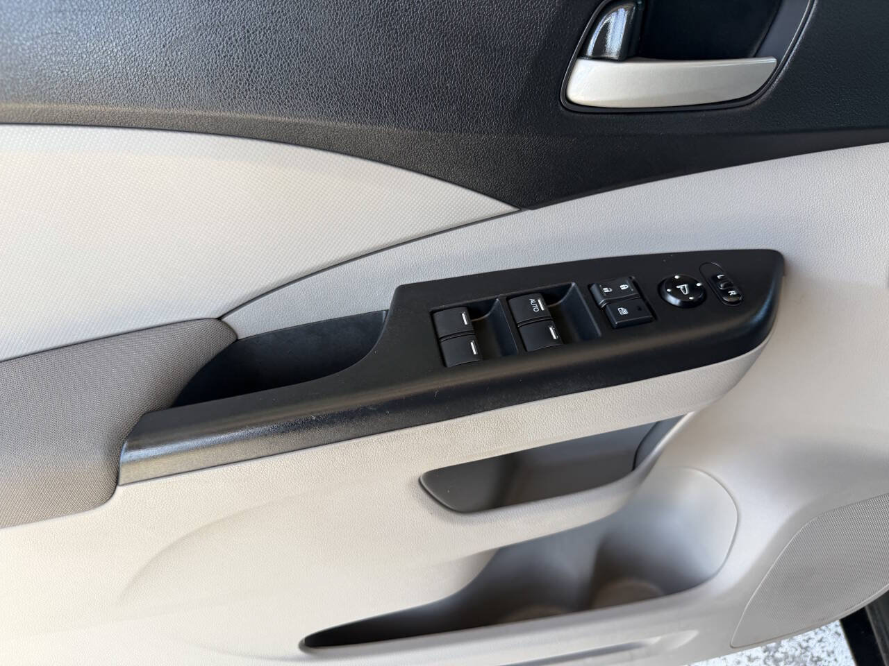 Used 2014 Honda CR-V LX image 10