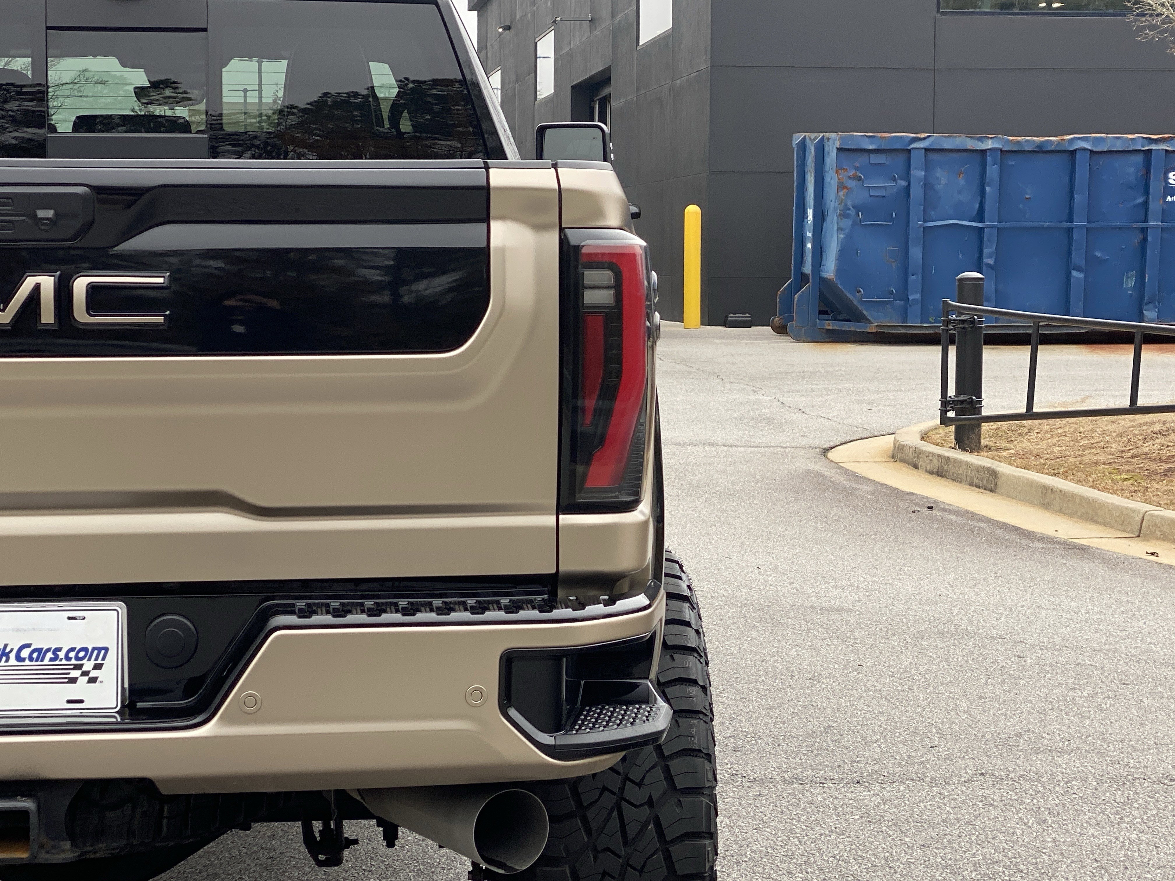 Used 2024 GMC Sierra 2500 AT4X AWD/4WD image 23