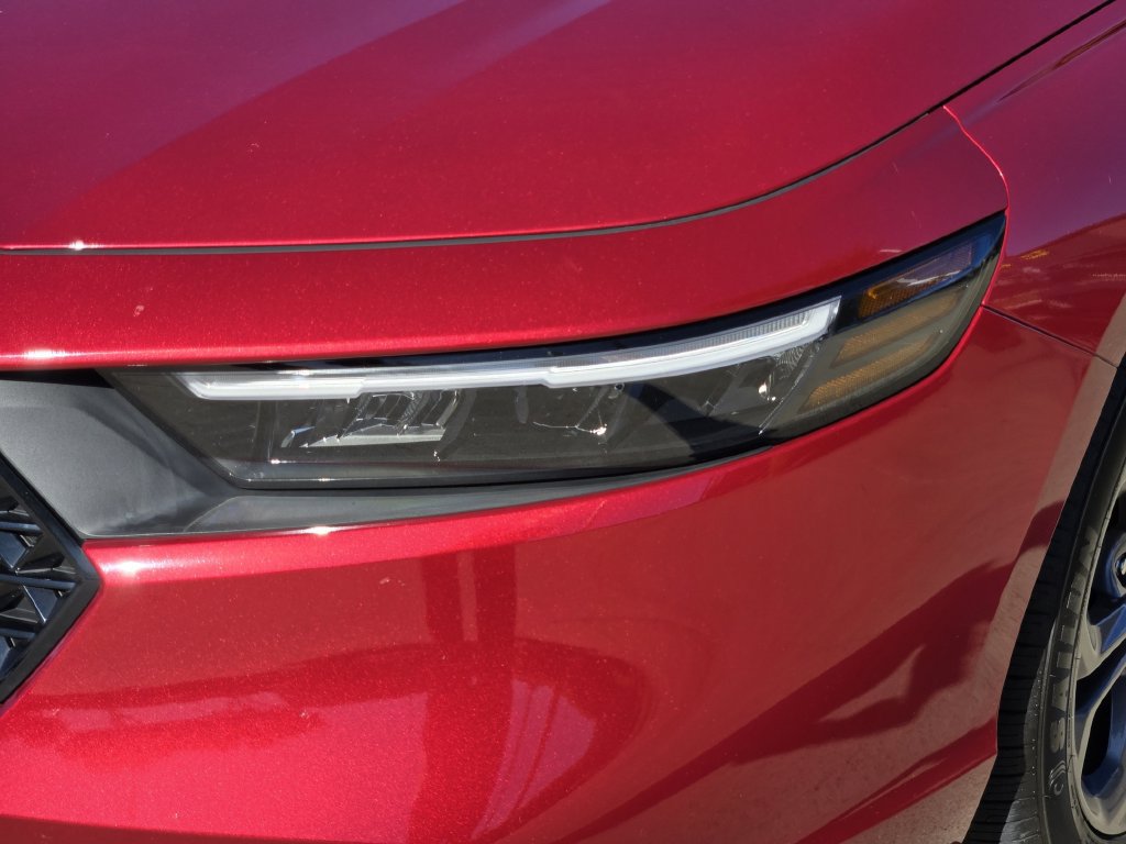 Used 2023 Honda Accord EX image 6