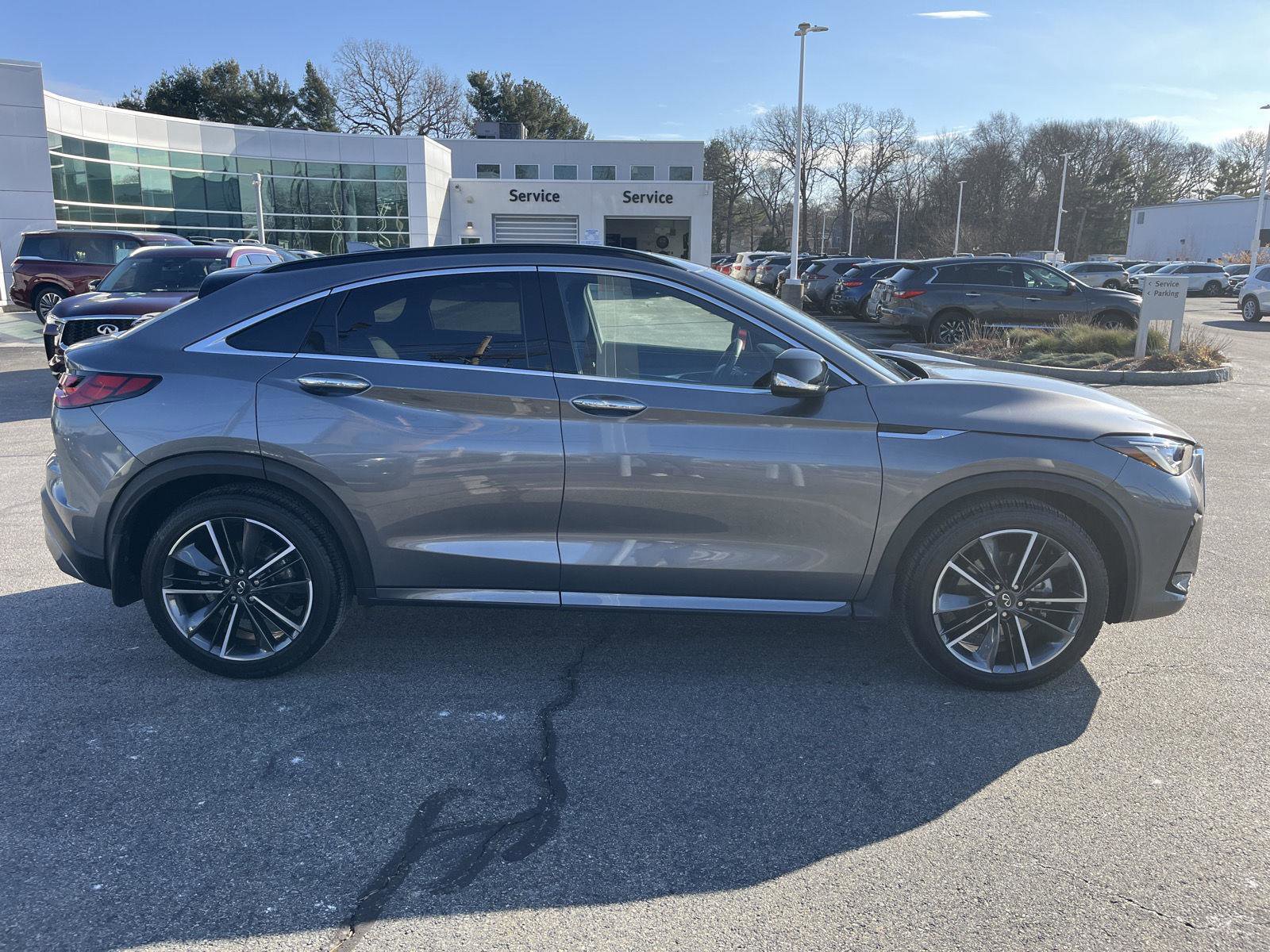 Certified 2025 INFINITI QX55 Luxe w/ Cargo Package image 2