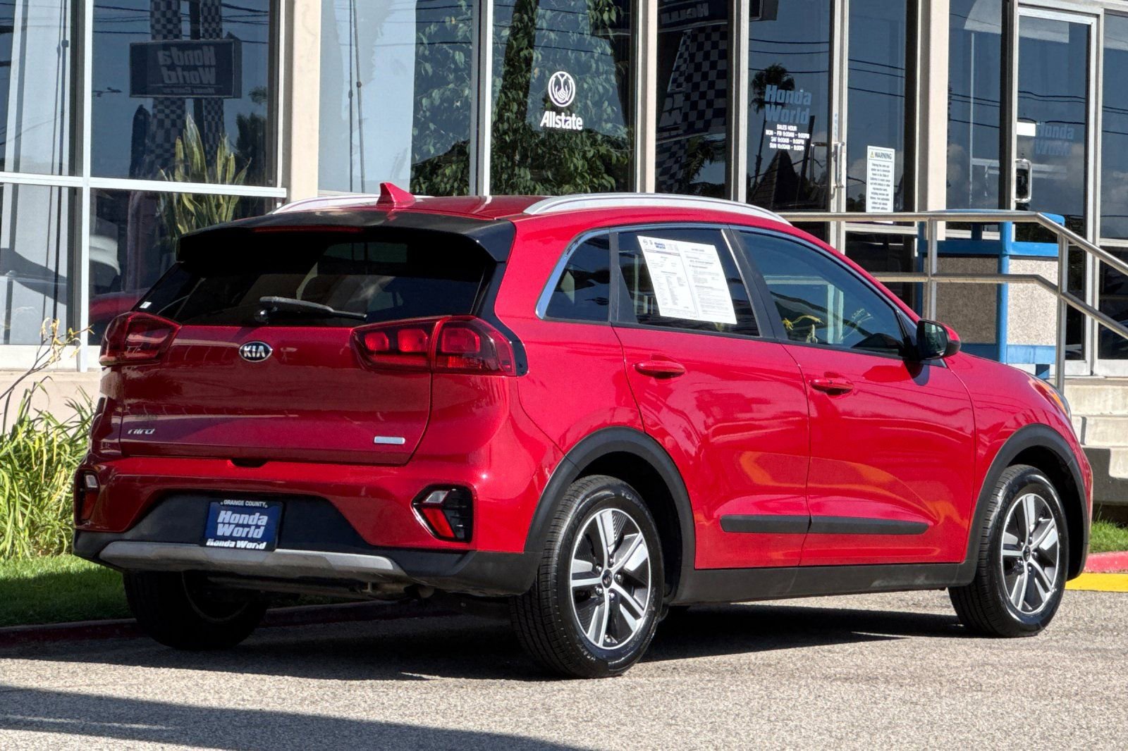 Used 2020 Kia Niro LXS FWD image 4