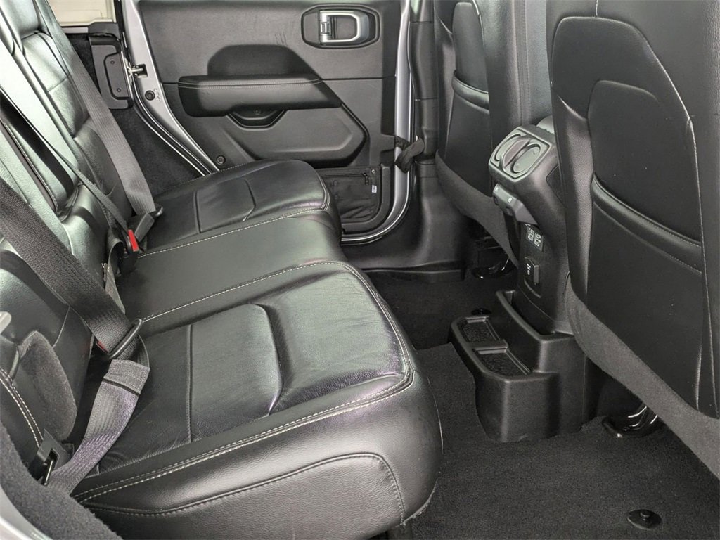 Certified 2020 Jeep Wrangler Unlimited Sahara image 25