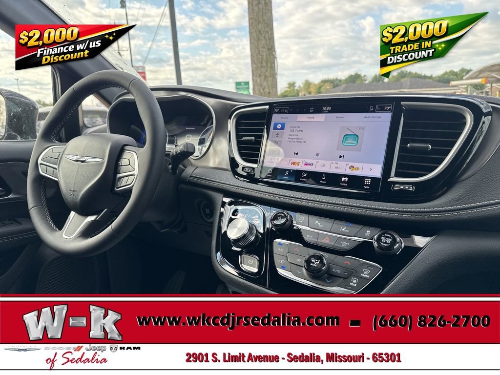 New 2026 Chrysler Pacifica Select image 26