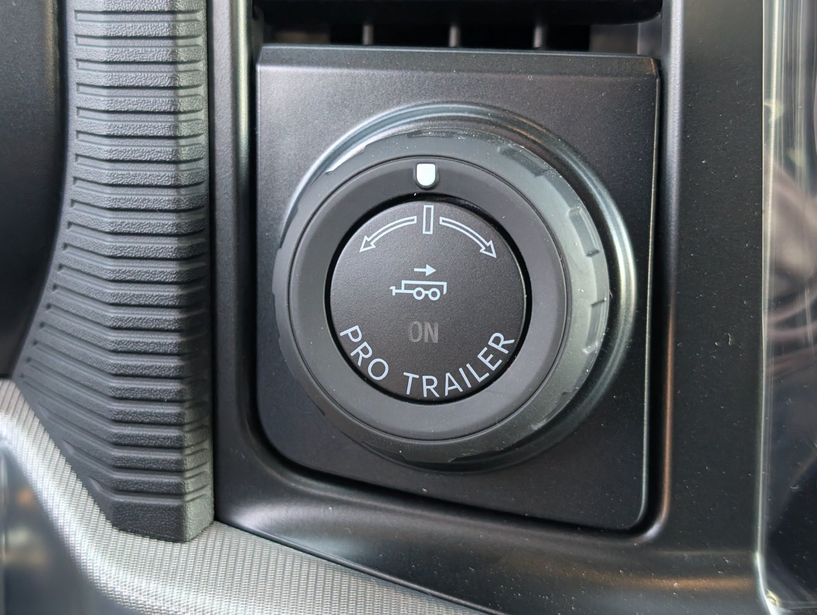 Used 2025 Ford F150 Lariat w/ Equipment Group 502A High AWD/4WD image 20
