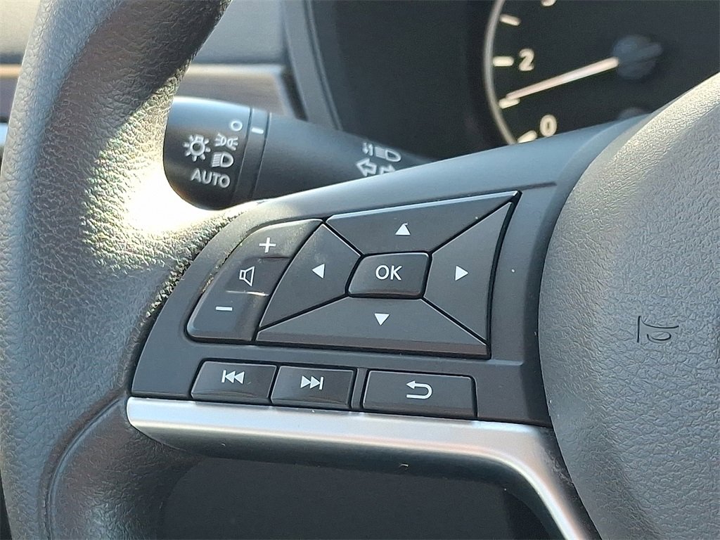 Used 2023 Nissan Altima 2.5 SV image 9