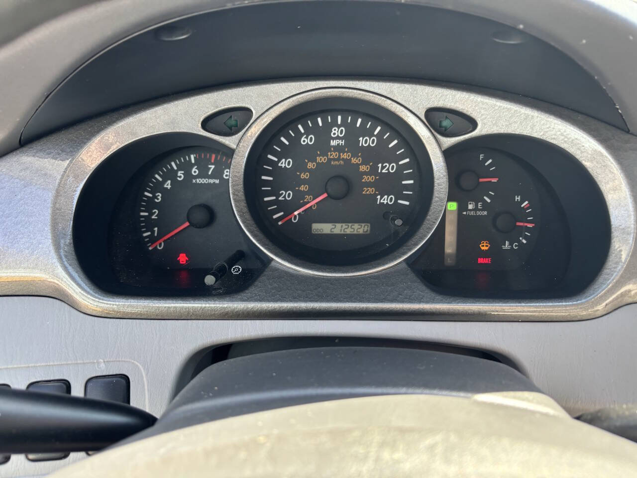 Used 2003 Toyota Highlander 4WD V6 image 9