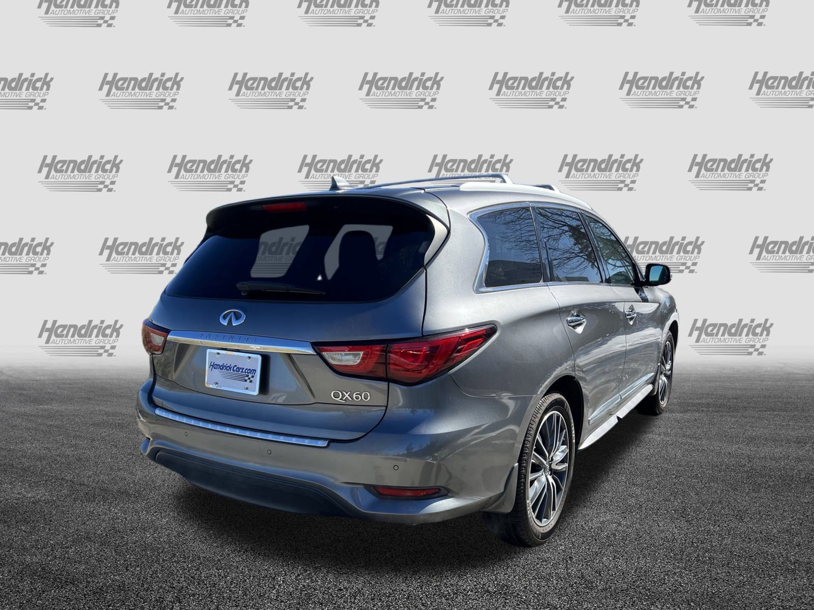 Used 2017 INFINITI QX60 AWD Hybrid image 10