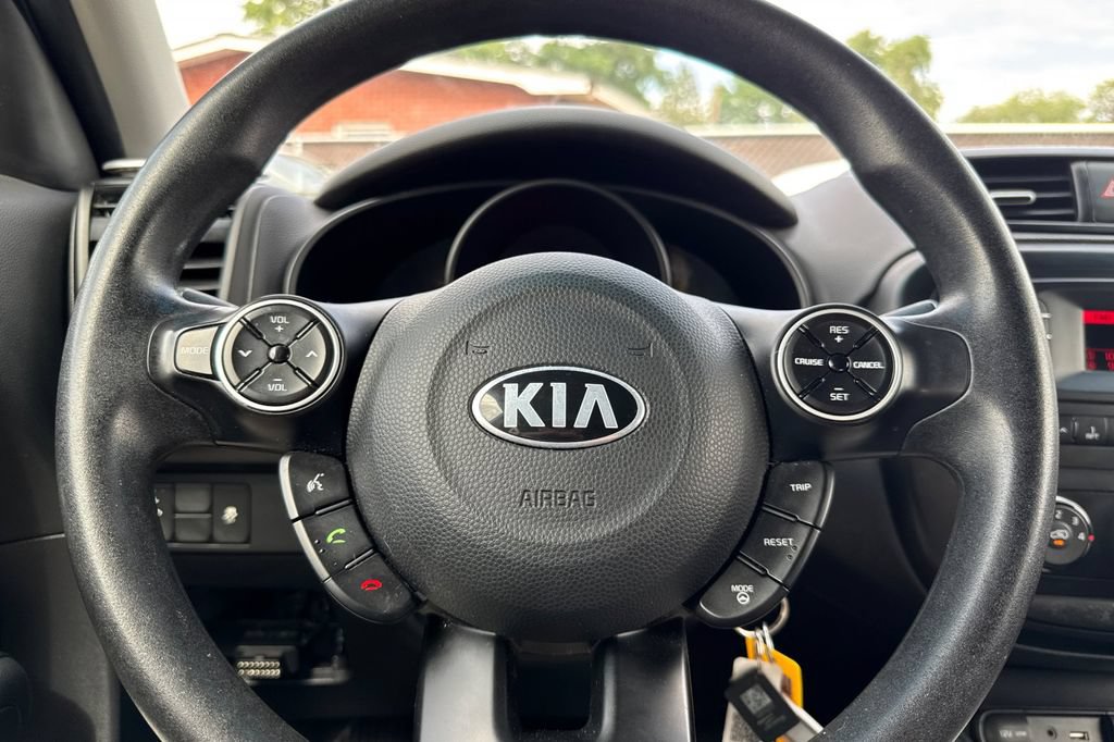Used 2016 Kia Soul FWD image 21