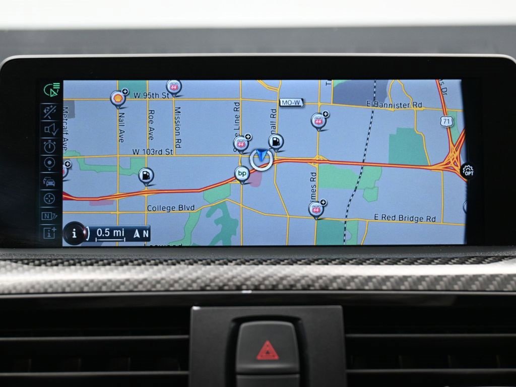 Used 2015 BMW M4 Convertible image 22