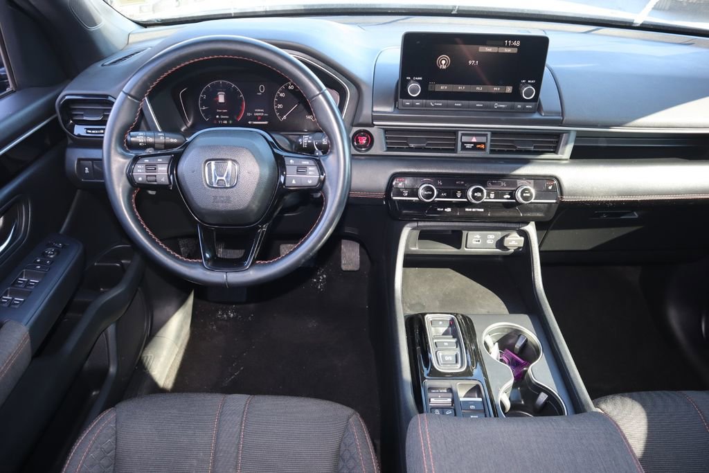 Used 2023 Honda Pilot Sport image 14