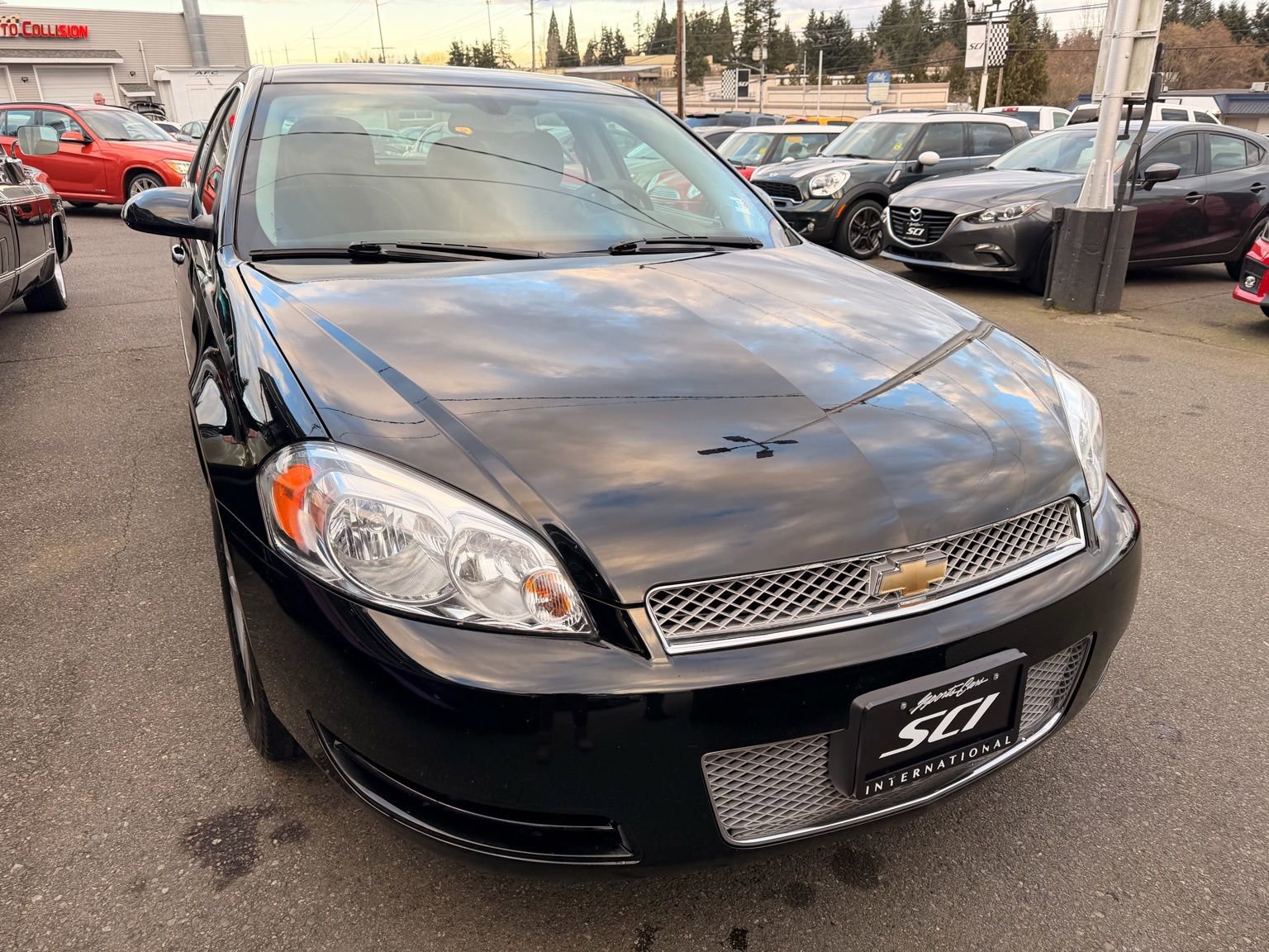 Used 2016 Chevrolet Impala LT image 2