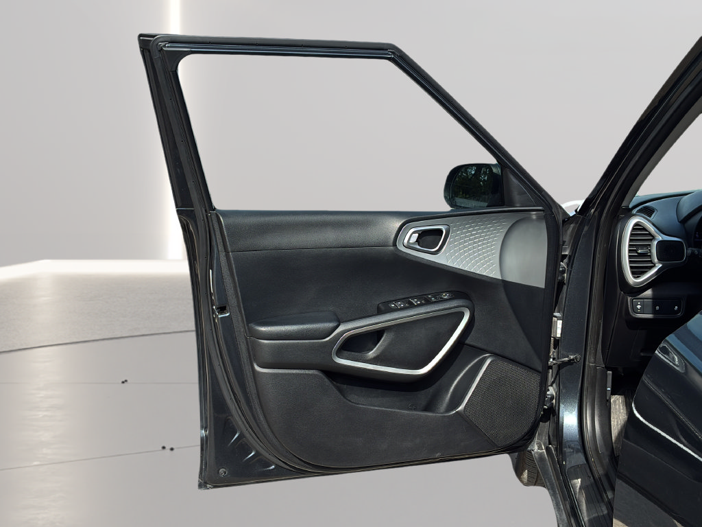 Used 2020 Kia Soul LX FWD image 11
