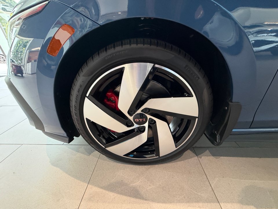 New 2026 Volkswagen Golf S FWD image 27