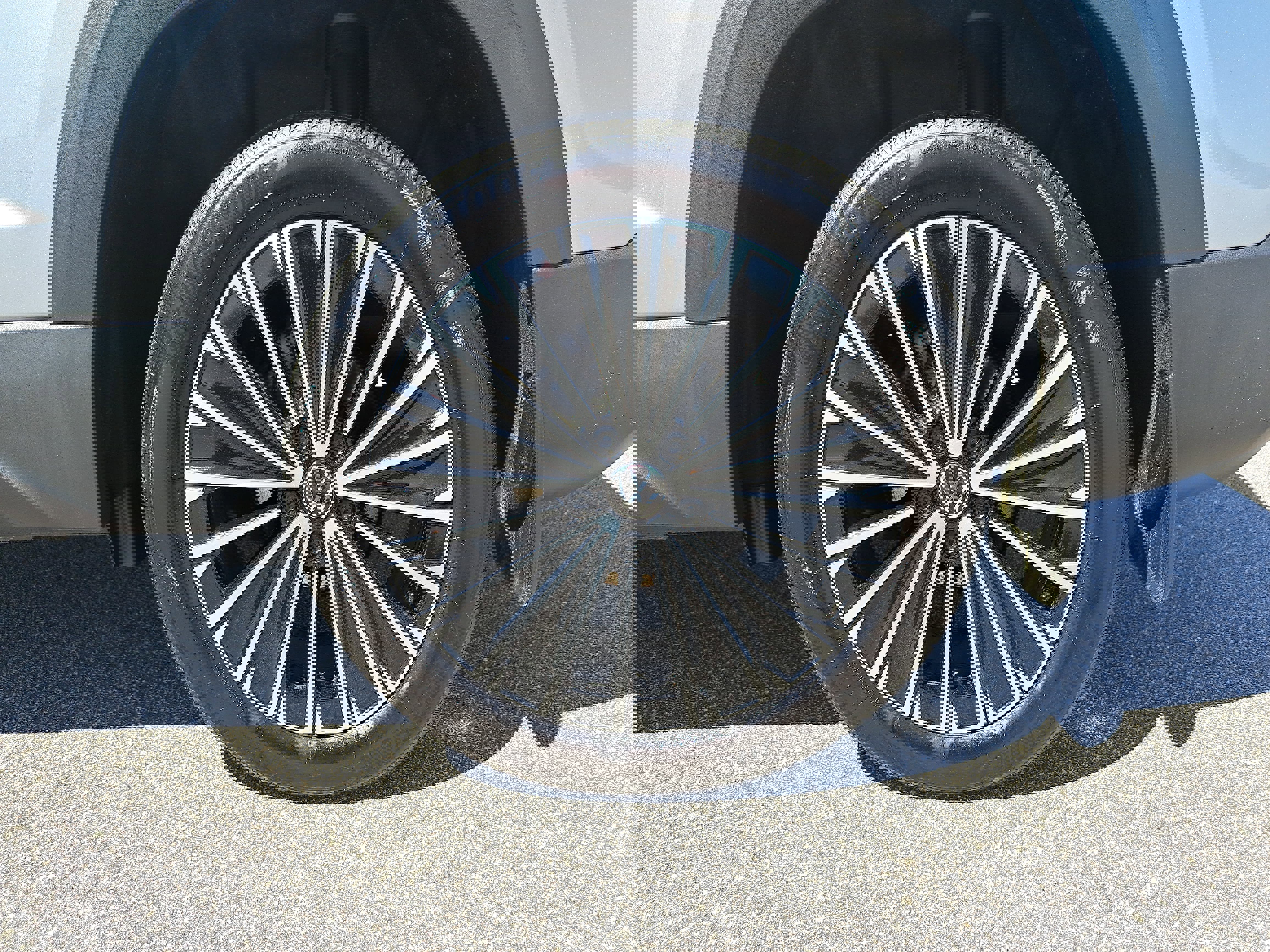 Certified 2025 Volkswagen Taos SE image 30