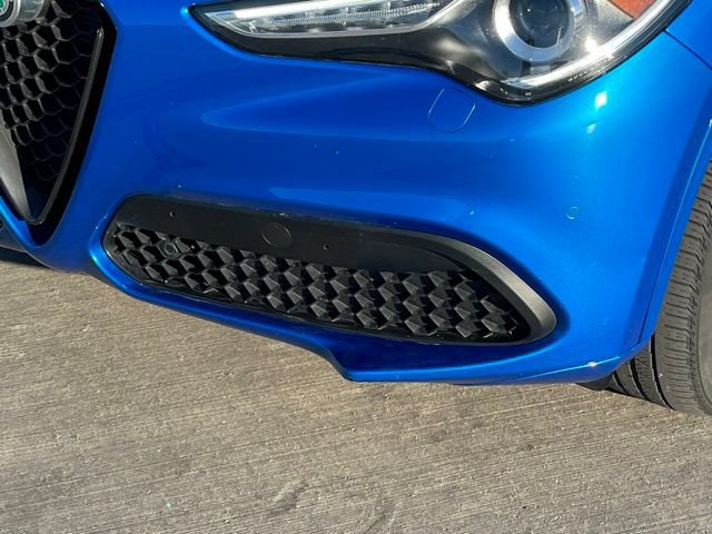 Used 2023 Alfa Romeo Stelvio Veloce AWD/4WD image 7