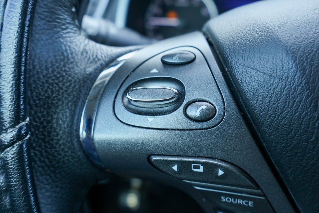 Used 2022 Nissan Murano SV image 12