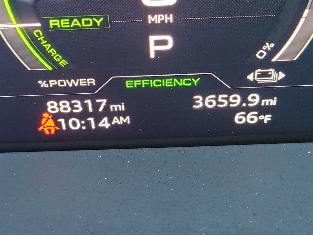 Used 2021 Audi e-tron Premium Plus w/ Premium Plus Package image 25