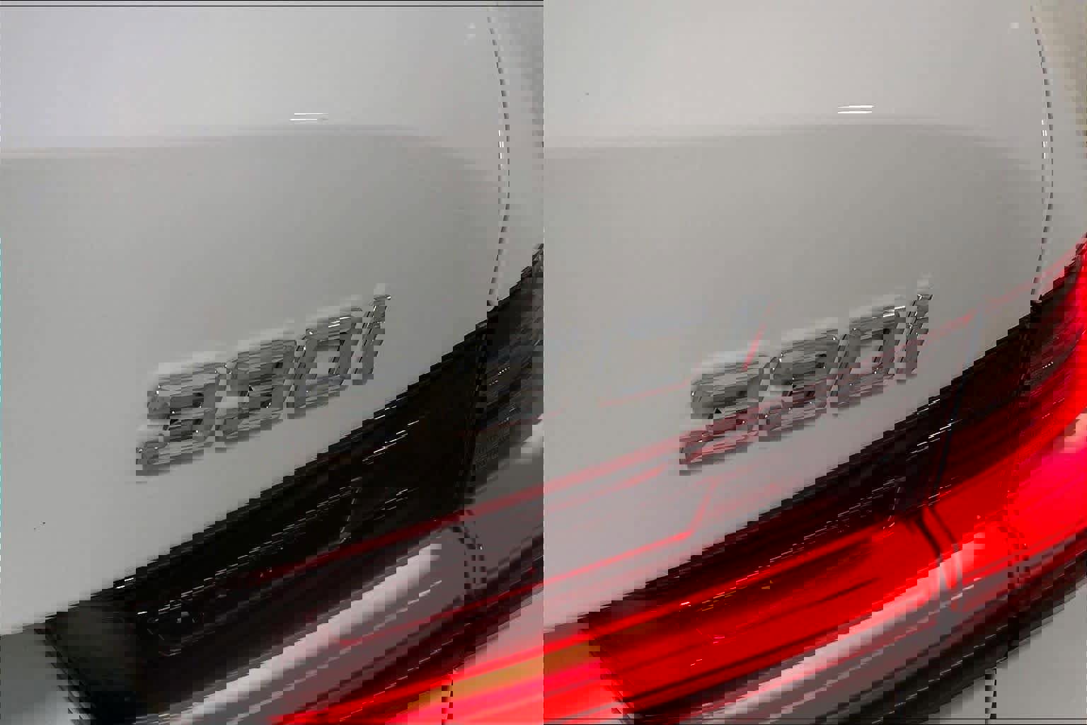 Used 2022 BMW 330i xDrive Sedan w/ Driving Assistance Package image 9