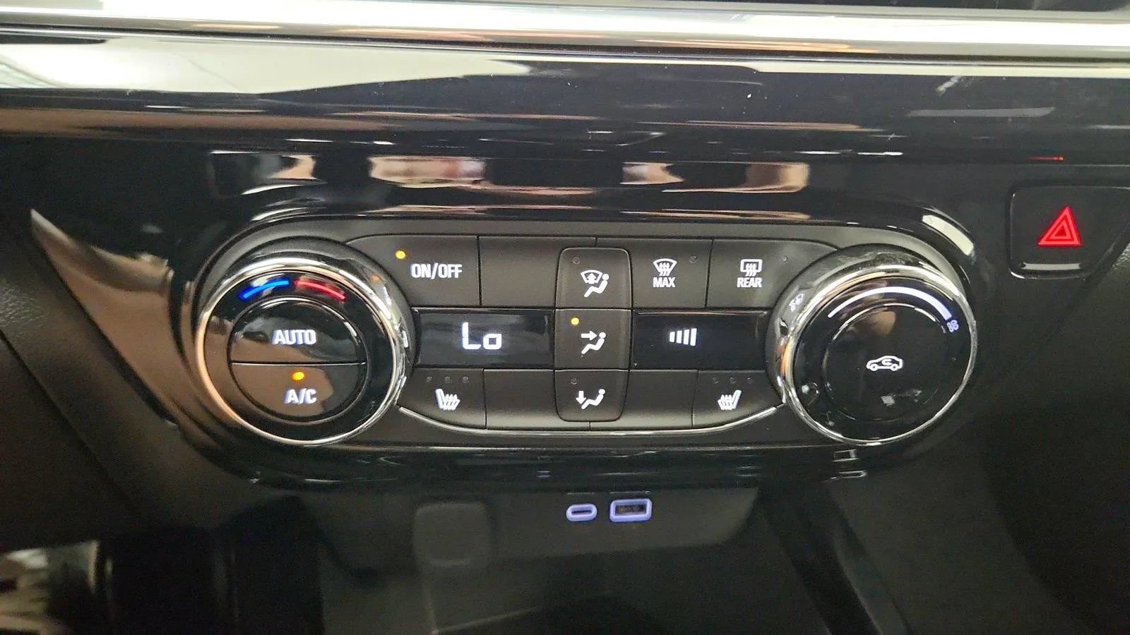 New 2026 Chevrolet Trax RS w/ Driver Confidence Package FWD image 18