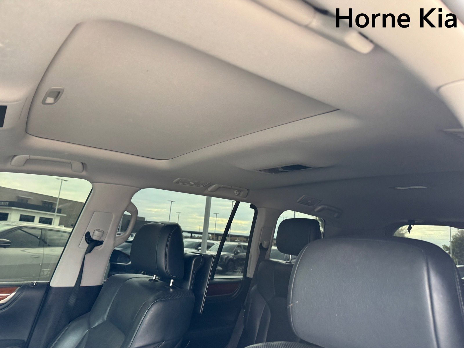 Used 2018 Lexus LX 570 4WD w/ Luxury Package image 24