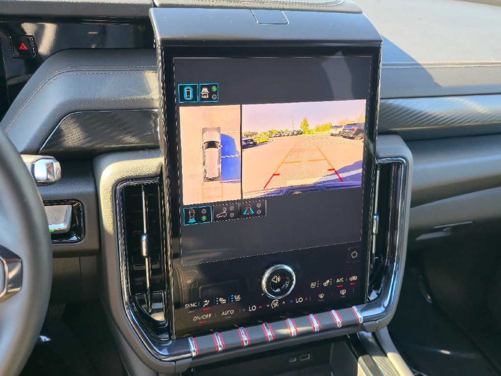 Certified 2025 GMC Yukon AT4 AWD/4WD image 16