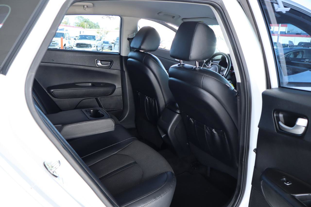 Used 2018 Kia Optima S w/ 18" Alloy Wheels Package image 34