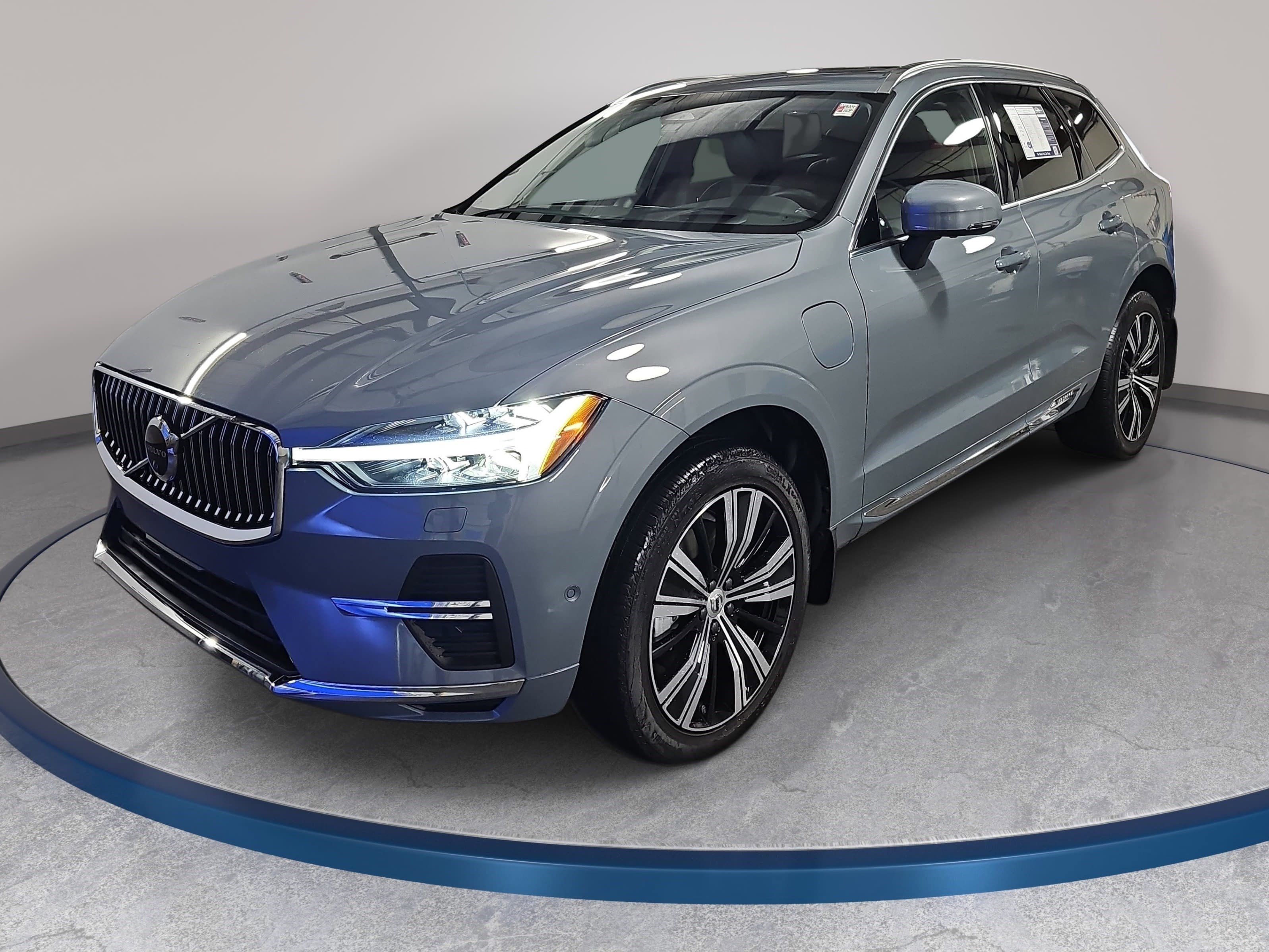 Used 2023 Volvo XC60 T8 Ultimate AWD/4WD image 1