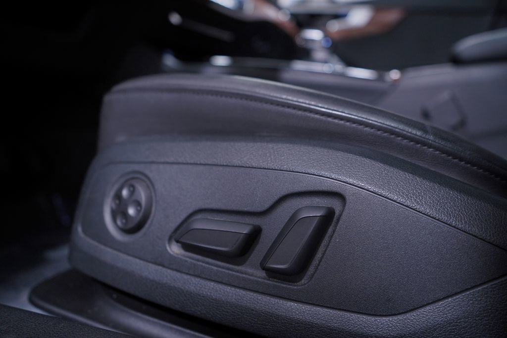 Used 2022 Audi A4 2.0T Premium w/ Convenience Package image 18