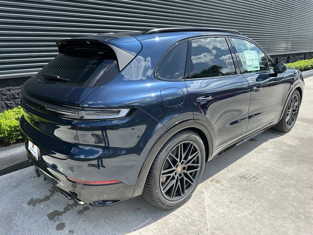 Used 2026 Porsche Cayenne GTS AWD/4WD image 10