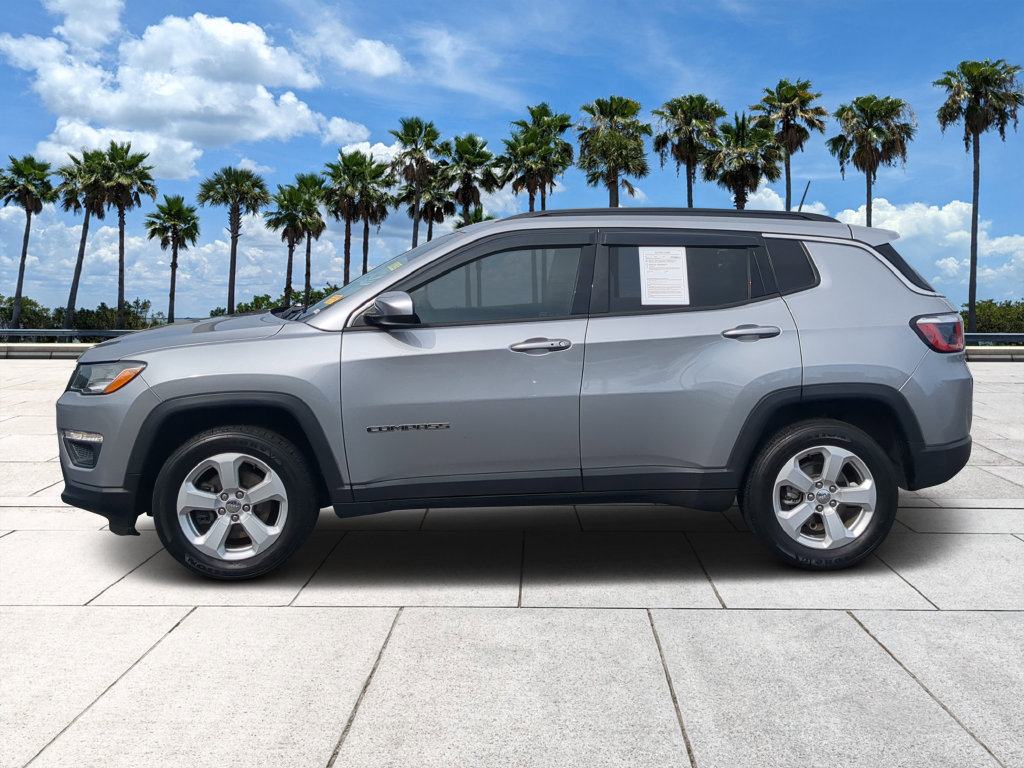 Used 2018 Jeep Compass Latitude w/ Cold Weather Group AWD/4WD image 7