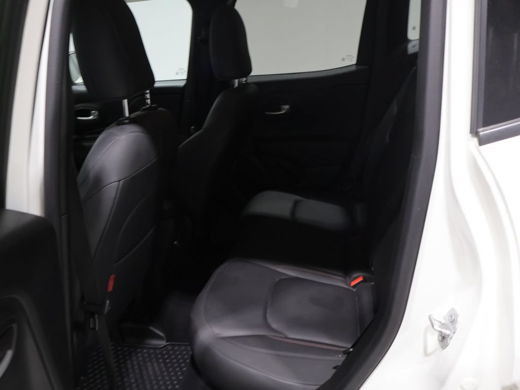 Used 2023 Jeep Renegade Trailhawk w/ Trailhawk Elite Group AWD/4WD image 18