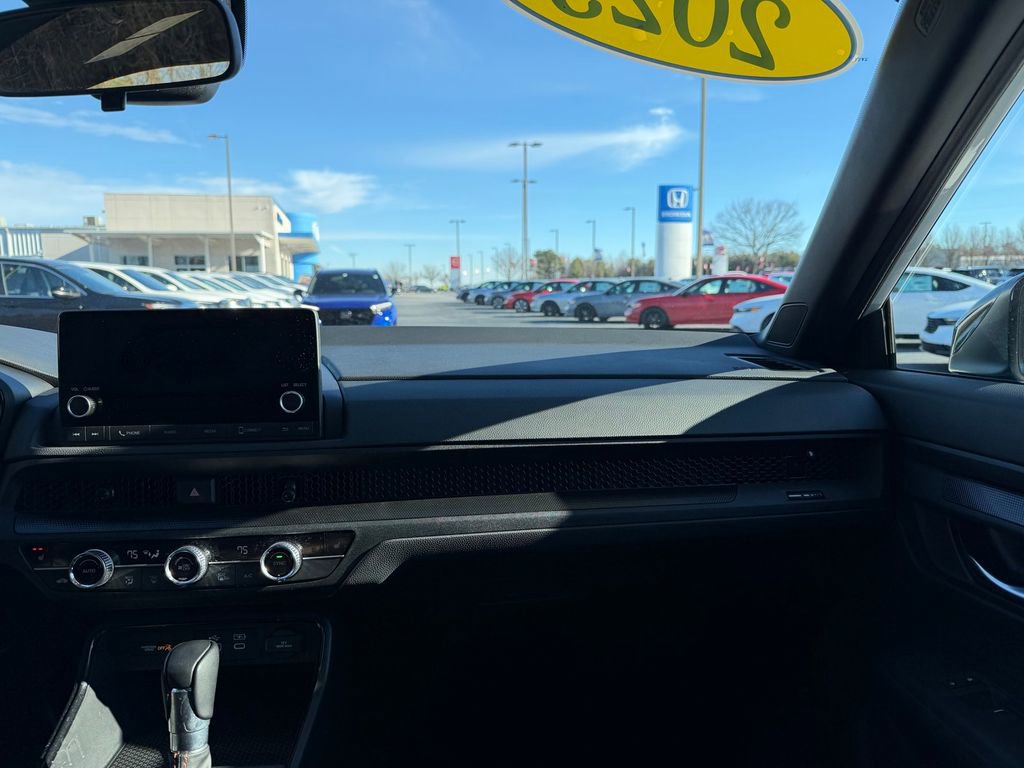 Used 2025 Honda CR-V Sport image 22