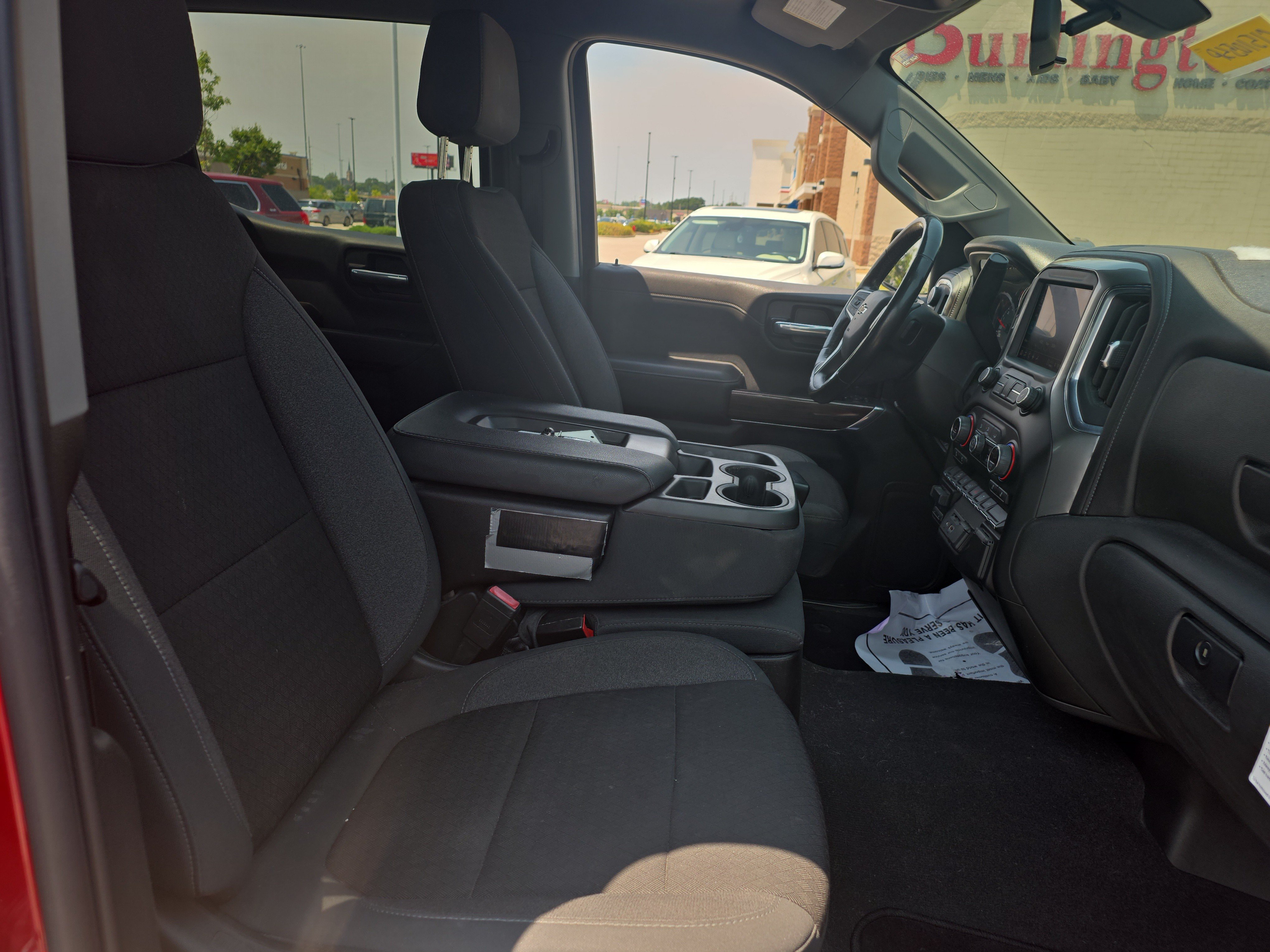 Used 2021 Chevrolet Silverado 1500 LT w/ Z71 Off-Road Package AWD/4WD image 9